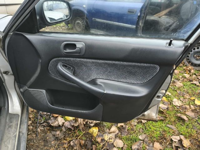 bontott HONDA CIVIC VI Jobb C Oszlop Burkolat