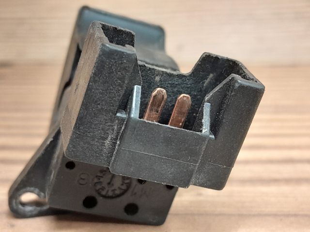 bontott HONDA CIVIC VI Jobb első Ablakemelő Kapcsoló