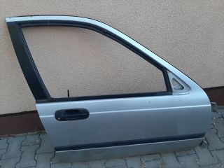 bontott HONDA CIVIC VI Jobb első Ajtó (Részeivel)