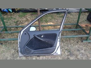 bontott HONDA CIVIC VI Jobb első Ajtó (Részeivel)