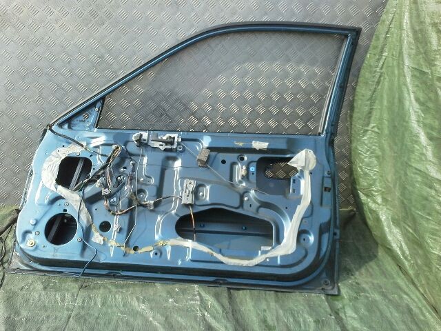 bontott HONDA CIVIC VI Jobb első Ajtó (Részeivel)