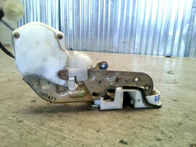 bontott HONDA CIVIC VI Jobb első Ajtózár