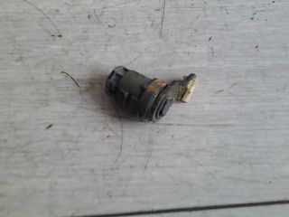 bontott HONDA CIVIC VI Jobb első Zárbetét