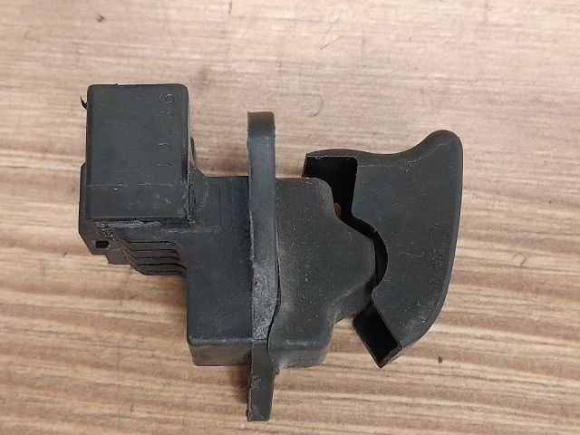 bontott HONDA CIVIC VI Jobb hátsó Ablakemelő Kapcsoló