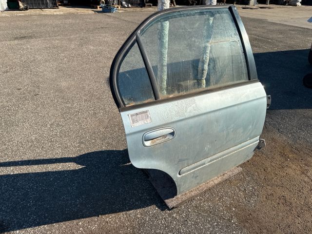 bontott HONDA CIVIC VI Jobb hátsó Ajtó (Részeivel)