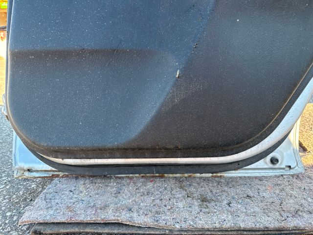 bontott HONDA CIVIC VI Jobb hátsó Ajtó (Részeivel)