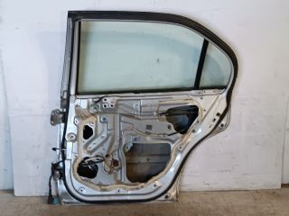 bontott HONDA CIVIC VI Jobb hátsó Ajtó (Részeivel)