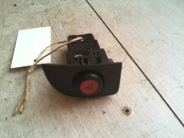 bontott HONDA CIVIC VI Vészvillogó Kapcsoló