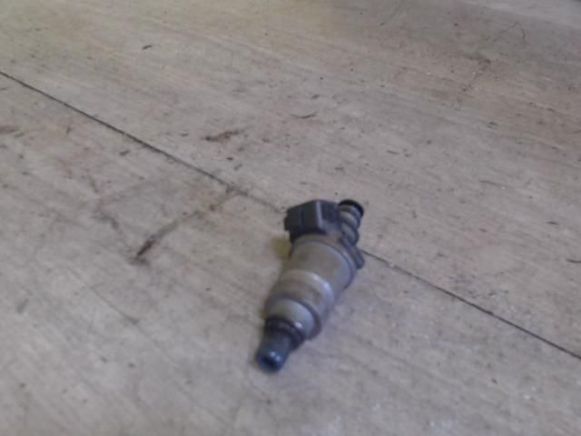 bontott HONDA CIVIC VII Porlasztó (1 db)