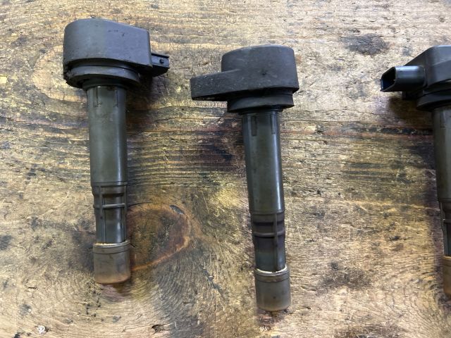 bontott HONDA CIVIC VII Gyújtótrafó Szett