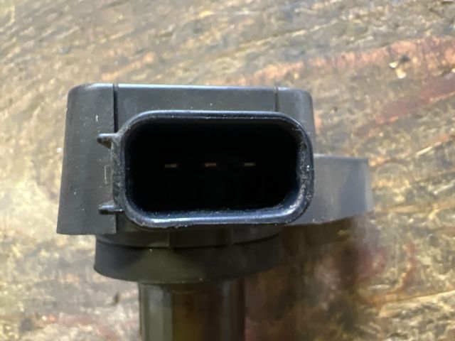 bontott HONDA CIVIC VII Gyújtótrafó Szett