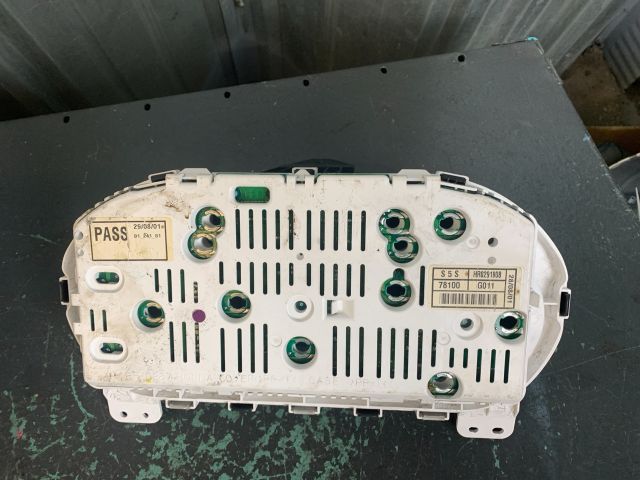 bontott HONDA CIVIC VII Kilométeróra