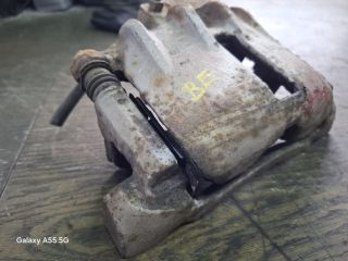 bontott HONDA CIVIC VII Bal első Féknyereg Munkahengerrel