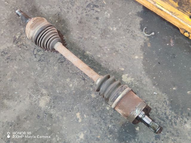 bontott HONDA CIVIC VII Bal Féltengely