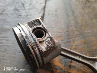 bontott HONDA CIVIC VII Dugattyú és Hajtókar