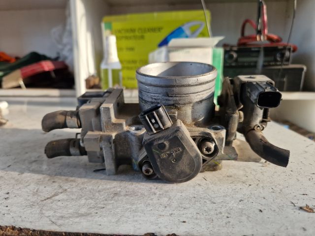 bontott HONDA CIVIC VII Fojtószelep (Mechanikus)