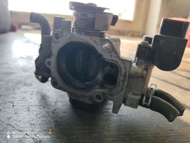 bontott HONDA CIVIC VII Fojtószelep (Mechanikus)