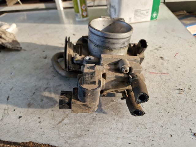 bontott HONDA CIVIC VII Fojtószelep (Mechanikus)