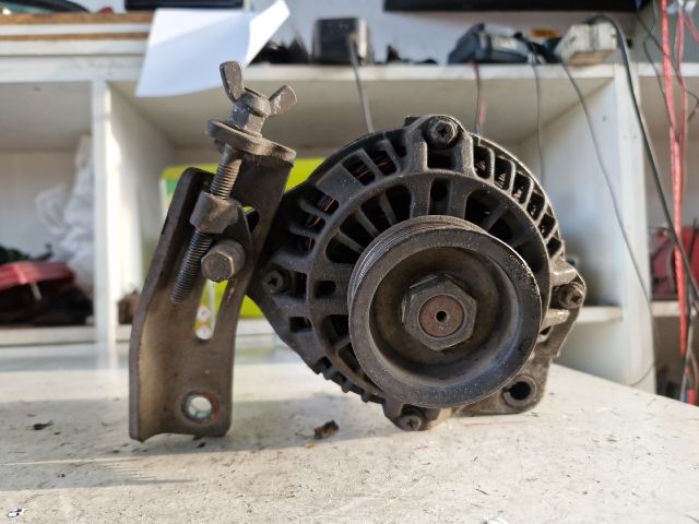 bontott HONDA CIVIC VII Generátor