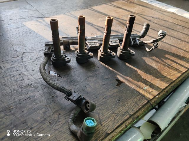 bontott HONDA CIVIC VII Gyújtótrafó Szett