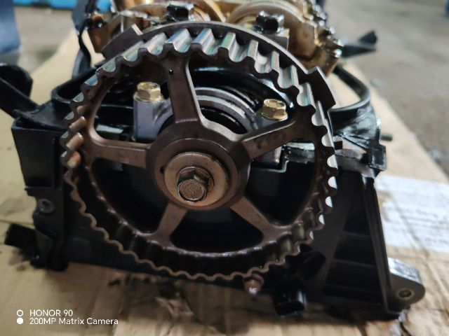 bontott HONDA CIVIC VII Hengerfej