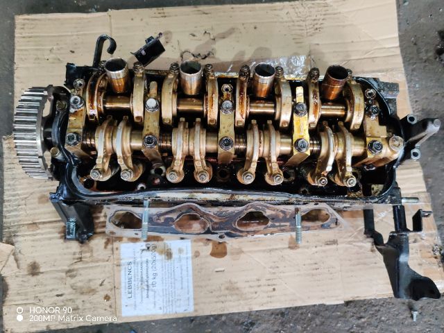 bontott HONDA CIVIC VII Hengerfej