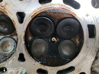 bontott HONDA CIVIC VII Hengerfej