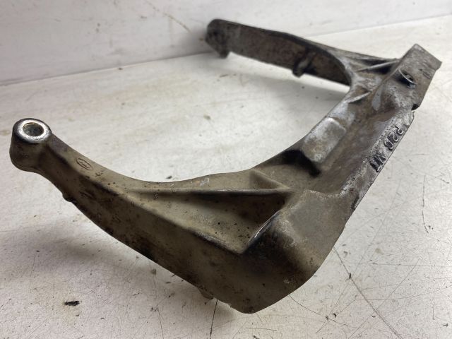 bontott HONDA CIVIC VII Motor Tartó Bak (Pozíciófüggetlen)