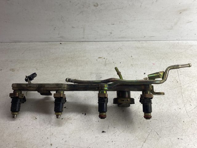 bontott HONDA CIVIC VII Porlasztó Sor / Híd