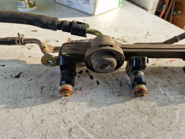 bontott HONDA CIVIC VII Porlasztó Sor / Híd