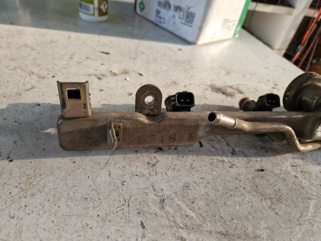 bontott HONDA CIVIC VII Porlasztó Sor / Híd