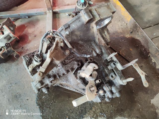 bontott HONDA CIVIC VII Váltó (Mechanikus)