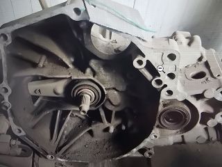 bontott HONDA CIVIC VII Váltó (Mechanikus)