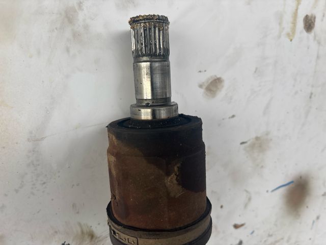 bontott HONDA CIVIC VII Bal Féltengely