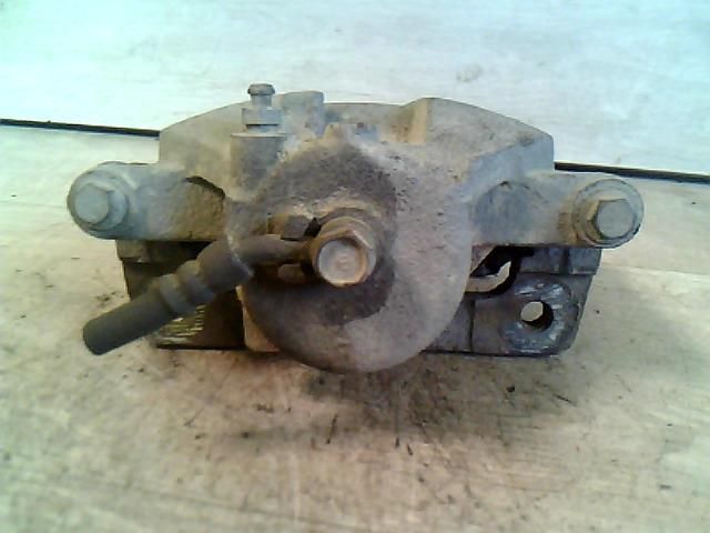 bontott HONDA CIVIC VII Jobb első Féknyereg Munkahengerrel