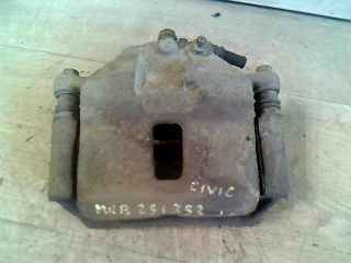 bontott HONDA CIVIC VII Jobb első Féknyereg Munkahengerrel
