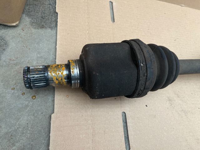 bontott HONDA CIVIC VII Jobb Féltengely