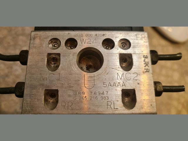 bontott HONDA CIVIC VII ABS Kocka