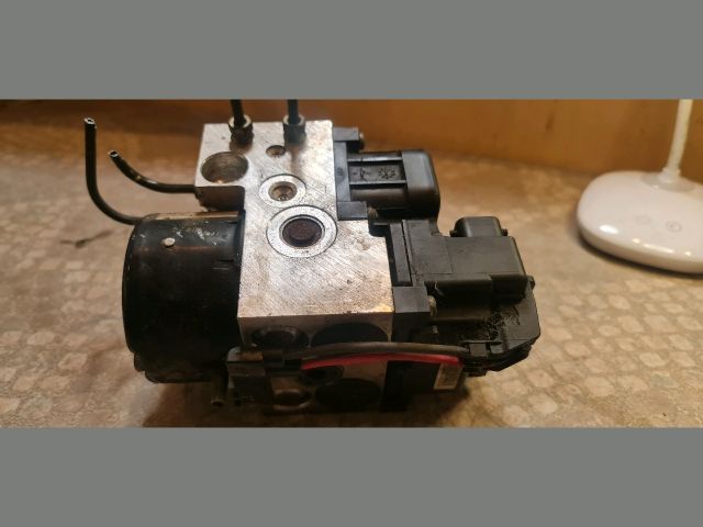 bontott HONDA CIVIC VII ABS Kocka