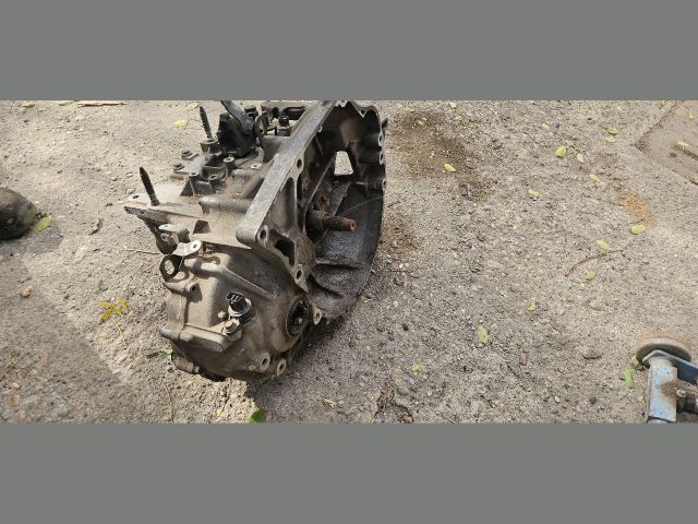 bontott HONDA CIVIC VII Váltó (Mechanikus)