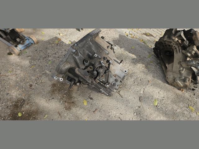 bontott HONDA CIVIC VII Váltó (Mechanikus)