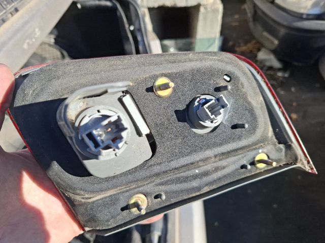 bontott HONDA CIVIC VII Bal Belső Hátsó Lámpa