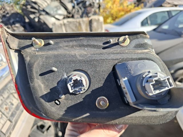 bontott HONDA CIVIC VII Bal Belső Hátsó Lámpa