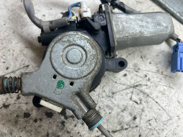 bontott HONDA CIVIC VII Bal első Ablakemelő Szerkezet (Elektromos)