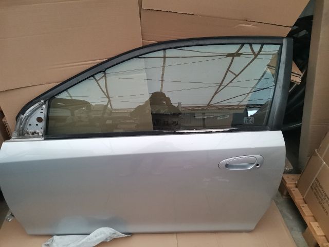 bontott HONDA CIVIC VII Bal első Ajtó (Részeivel)
