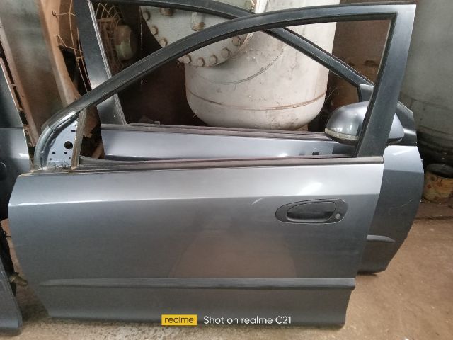 bontott HONDA CIVIC VII Bal első Ajtó (Részeivel)