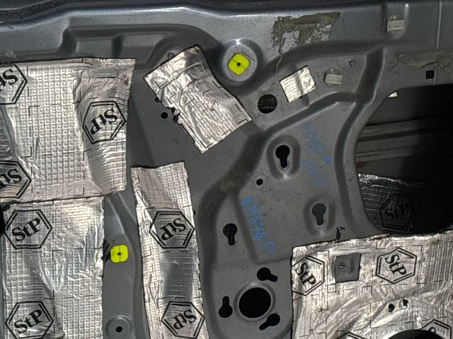 bontott HONDA CIVIC VII Bal első Ajtó (Üres lemez)