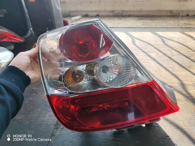 bontott HONDA CIVIC VII Bal Hátsó Lámpa
