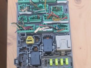 bontott HONDA CIVIC VII Biztosítéktábla Utastér