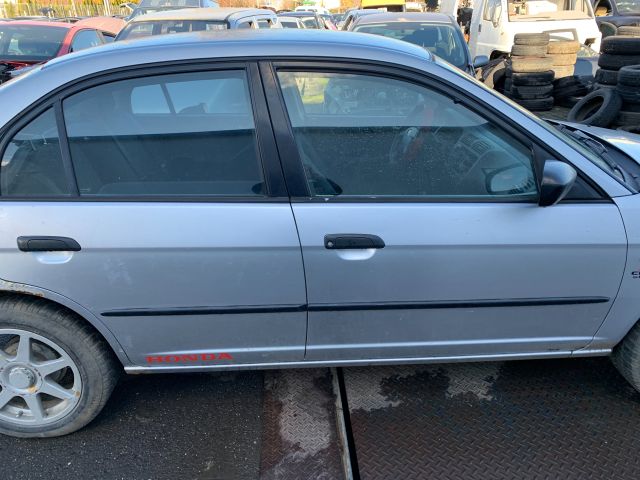 bontott HONDA CIVIC VII Csomagtérajtó (Részeivel)